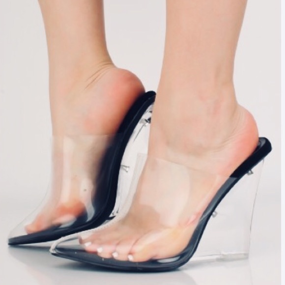 ⭐️LUXURIOUS ⭐️Black & Clear Lucent Wedge Heels - Picture 2 of 4